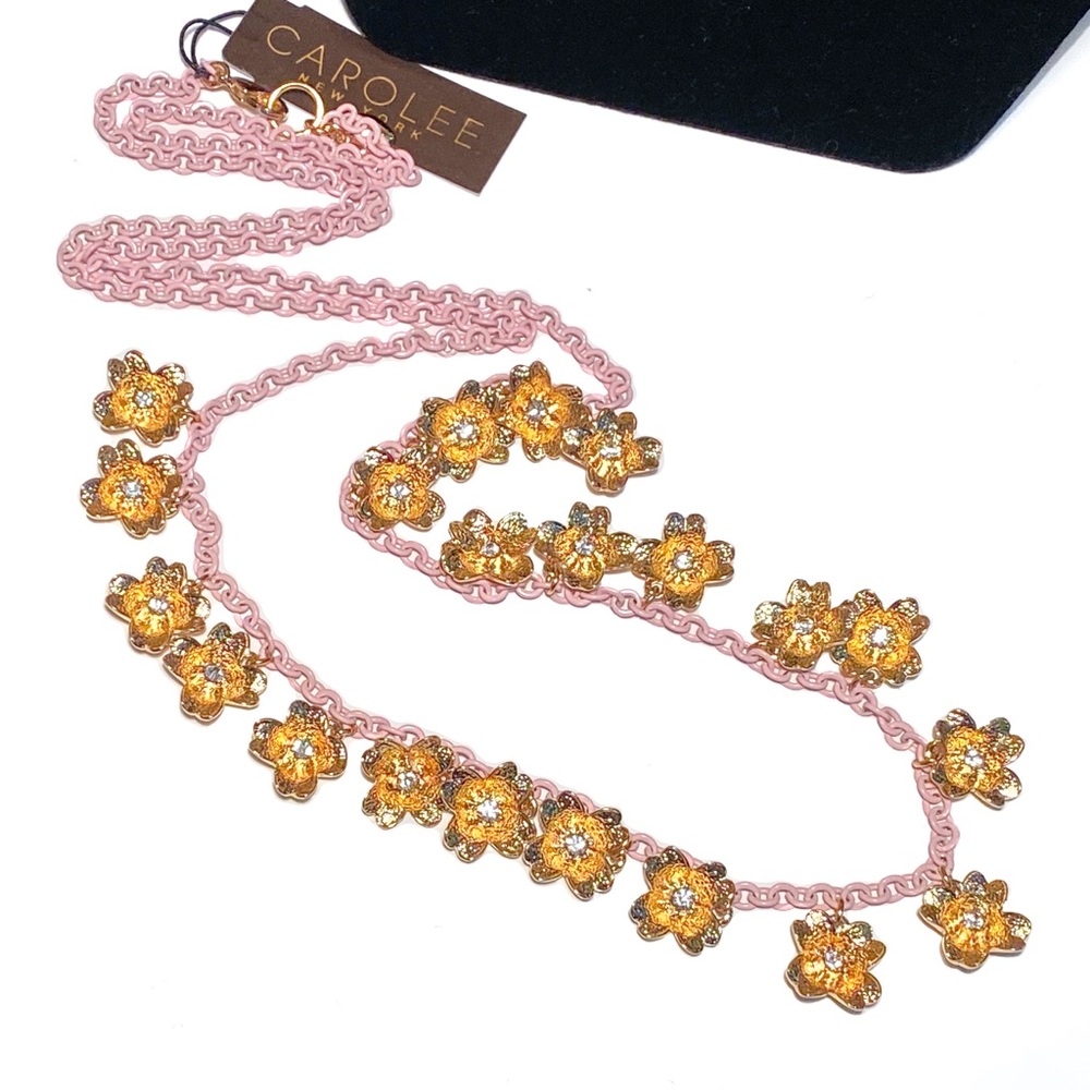 New Carolee Necklace with a Long Pink Chain and Gold Flower Charm Accents - Picture 3 of 11